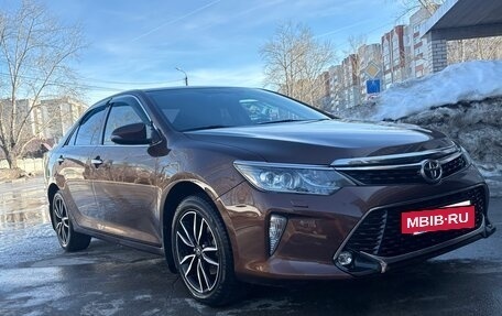Toyota Camry, 2017 год, 2 550 000 рублей, 2 фотография