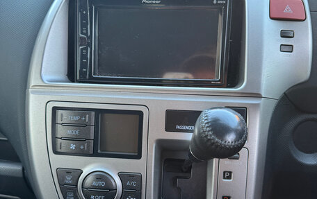 Toyota Ractis I, 2008 год, 650 000 рублей, 14 фотография