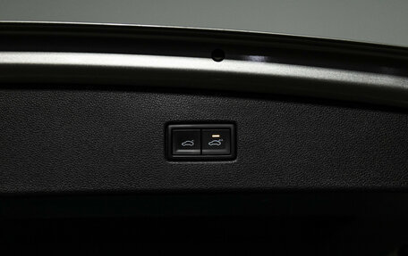 Volkswagen Tiguan II, 2019 год, 3 299 777 рублей, 19 фотография