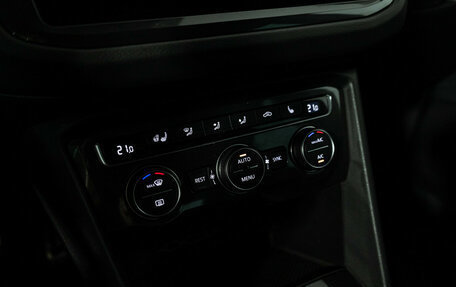 Volkswagen Tiguan II, 2019 год, 3 299 777 рублей, 16 фотография