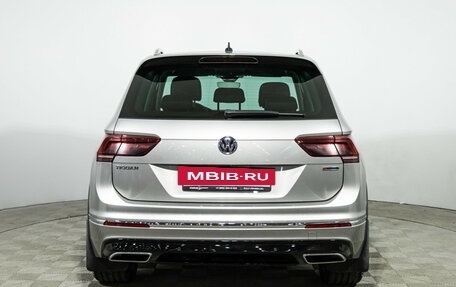 Volkswagen Tiguan II, 2019 год, 3 299 777 рублей, 6 фотография