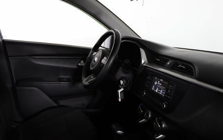 KIA Rio IV, 2021 год, 1 499 990 рублей, 14 фотография