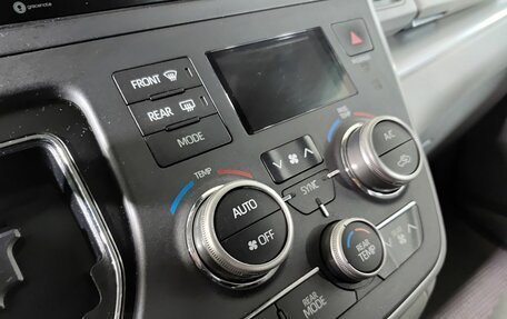 Toyota Sienna III, 2020 год, 2 850 000 рублей, 25 фотография