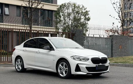 BMW 1 серия, 2022 год, 2 050 000 рублей, 1 фотография