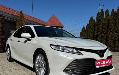 Toyota Camry, 2019 год, 3 500 000 рублей, 1 фотография