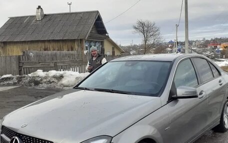 Mercedes-Benz C-Класс, 2011 год, 1 350 000 рублей, 2 фотография