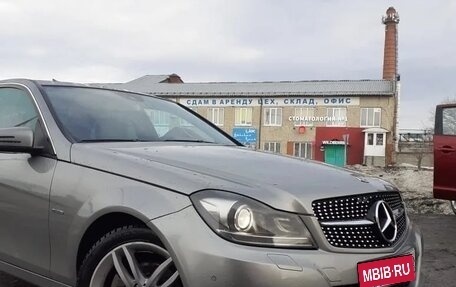 Mercedes-Benz C-Класс, 2011 год, 1 350 000 рублей, 4 фотография