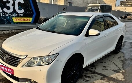 Toyota Camry, 2012 год, 1 630 000 рублей, 2 фотография