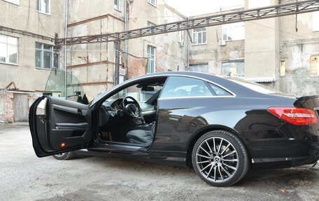 Mercedes-Benz E-Класс, 2012 год, 2 750 000 рублей, 4 фотография