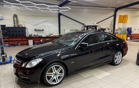 Mercedes-Benz E-Класс, 2012 год, 2 750 000 рублей, 11 фотография