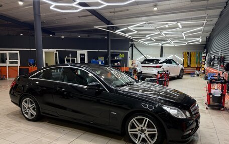 Mercedes-Benz E-Класс, 2012 год, 2 750 000 рублей, 10 фотография