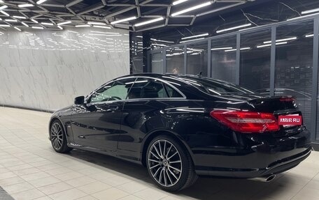 Mercedes-Benz E-Класс, 2012 год, 2 750 000 рублей, 19 фотография