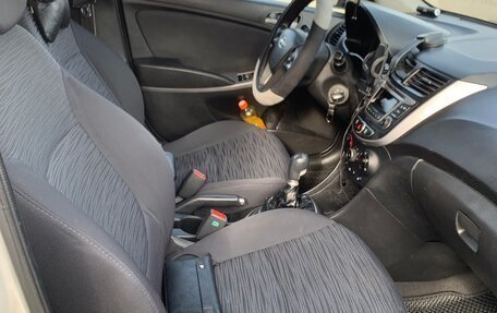 Hyundai Solaris II рестайлинг, 2015 год, 520 000 рублей, 6 фотография