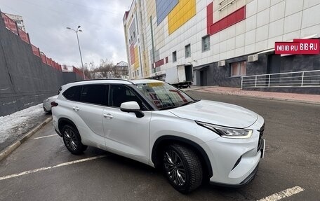 Toyota Highlander, 2025 год, 5 800 000 рублей, 24 фотография