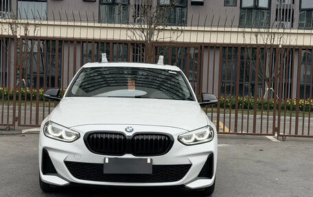 BMW 1 серия, 2022 год, 2 050 000 рублей, 3 фотография