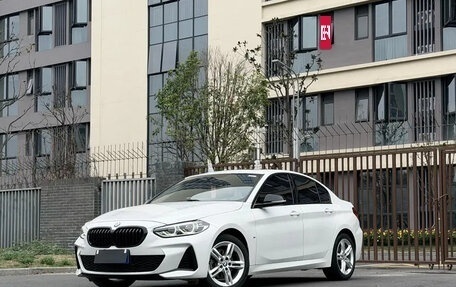 BMW 1 серия, 2022 год, 2 050 000 рублей, 2 фотография