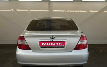 Toyota Camry V40, 2002 год, 600 000 рублей, 3 фотография