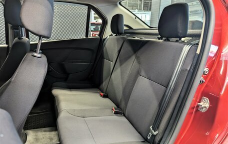 Renault Logan II, 2019 год, 1 050 000 рублей, 14 фотография