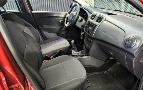 Renault Logan II, 2019 год, 1 050 000 рублей, 17 фотография