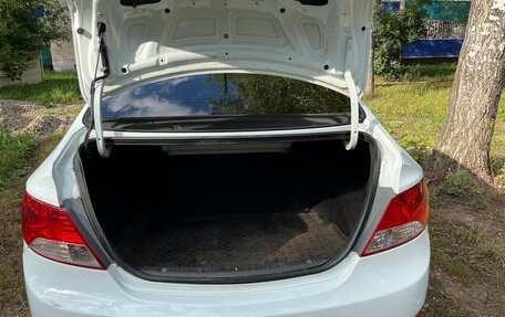 Hyundai Solaris II рестайлинг, 2011 год, 610 000 рублей, 5 фотография