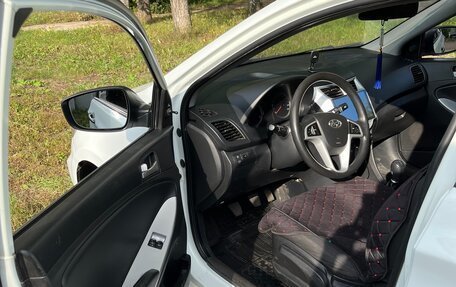 Hyundai Solaris II рестайлинг, 2011 год, 610 000 рублей, 10 фотография