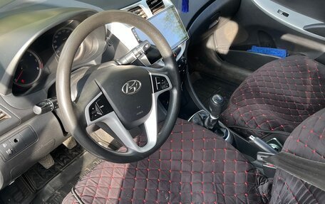 Hyundai Solaris II рестайлинг, 2011 год, 610 000 рублей, 11 фотография