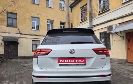 Volkswagen Tiguan II, 2019 год, 3 675 000 рублей, 2 фотография