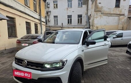 Volkswagen Tiguan II, 2019 год, 3 675 000 рублей, 4 фотография