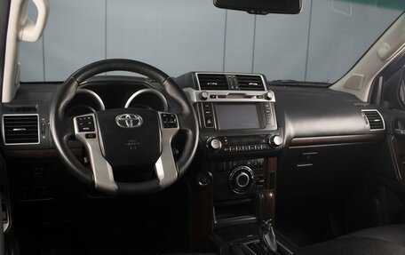 Toyota Land Cruiser Prado 150 рестайлинг 2, 2014 год, 3 400 000 рублей, 5 фотография