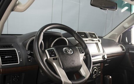 Toyota Land Cruiser Prado 150 рестайлинг 2, 2014 год, 3 400 000 рублей, 12 фотография