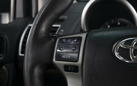 Toyota Land Cruiser Prado 150 рестайлинг 2, 2014 год, 3 400 000 рублей, 16 фотография