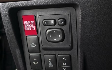 Toyota Land Cruiser Prado 150 рестайлинг 2, 2014 год, 3 400 000 рублей, 18 фотография