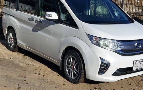 Honda Stepwgn IV, 2015 год, 1 600 000 рублей, 2 фотография