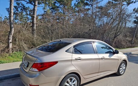 Hyundai Solaris II рестайлинг, 2012 год, 815 000 рублей, 3 фотография