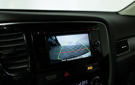 Mitsubishi Outlander III рестайлинг 3, 2014 год, 1 599 700 рублей, 16 фотография