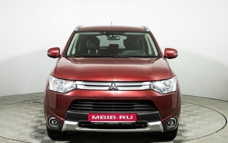 Mitsubishi Outlander III рестайлинг 3, 2014 год, 1 599 700 рублей, 2 фотография