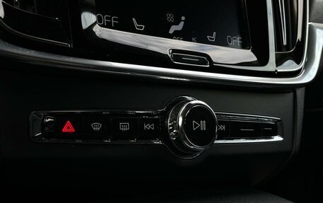 Volvo V90 Cross Country I рестайлинг, 2018 год, 2 795 700 рублей, 17 фотография