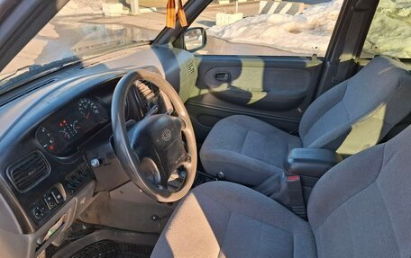 KIA Sportage IV рестайлинг, 2003 год, 300 000 рублей, 9 фотография