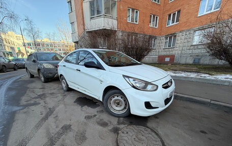 Hyundai Solaris II рестайлинг, 2012 год, 475 000 рублей, 4 фотография