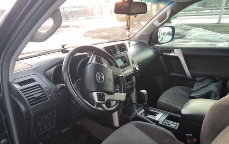 Toyota Land Cruiser Prado 150 рестайлинг 2, 2011 год, 2 750 000 рублей, 8 фотография