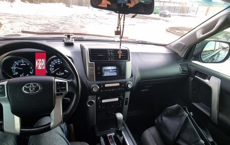 Toyota Land Cruiser Prado 150 рестайлинг 2, 2011 год, 2 750 000 рублей, 7 фотография