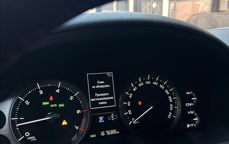 Toyota Land Cruiser 200, 2019 год, 6 800 000 рублей, 9 фотография