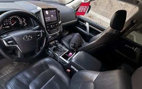 Toyota Land Cruiser 200, 2019 год, 6 800 000 рублей, 10 фотография