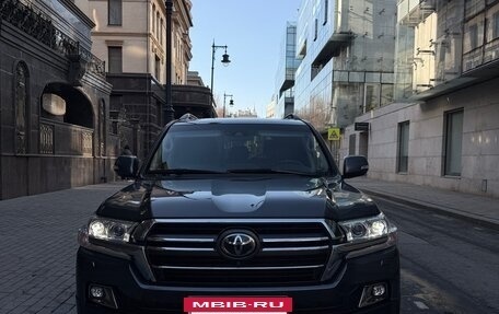 Toyota Land Cruiser 200, 2019 год, 6 800 000 рублей, 6 фотография