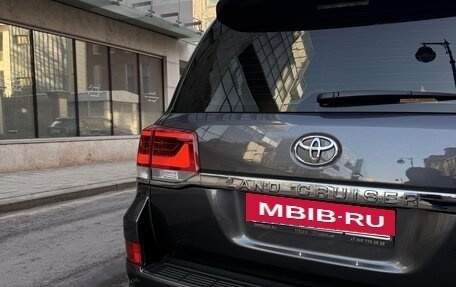 Toyota Land Cruiser 200, 2019 год, 6 800 000 рублей, 8 фотография