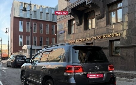 Toyota Land Cruiser 200, 2019 год, 6 800 000 рублей, 5 фотография