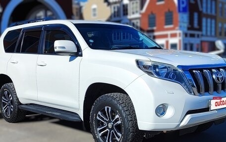 Toyota Land Cruiser Prado 150 рестайлинг 2, 2014 год, 4 200 000 рублей, 4 фотография