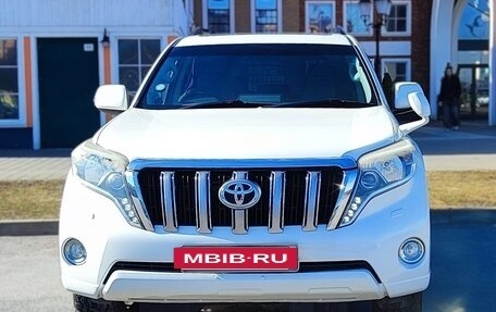 Toyota Land Cruiser Prado 150 рестайлинг 2, 2014 год, 4 200 000 рублей, 5 фотография