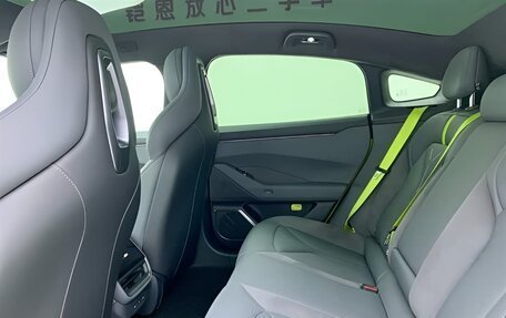 Xpeng P7, 2025 год, 5 580 000 рублей, 8 фотография