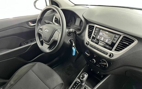 Hyundai Solaris II рестайлинг, 2019 год, 1 550 000 рублей, 16 фотография